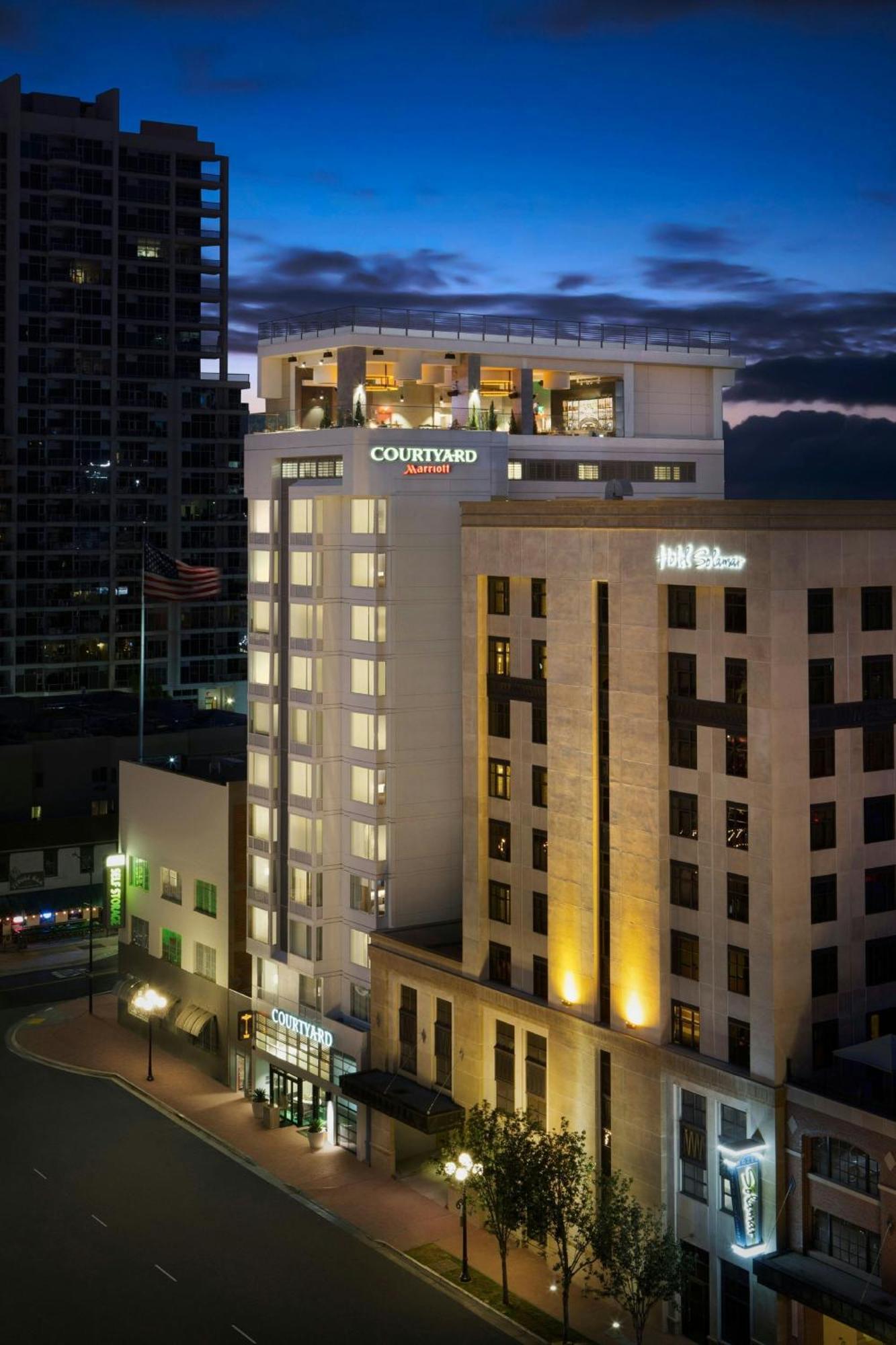 Courtyard By Marriott Gaslamp/convention Center Hotel